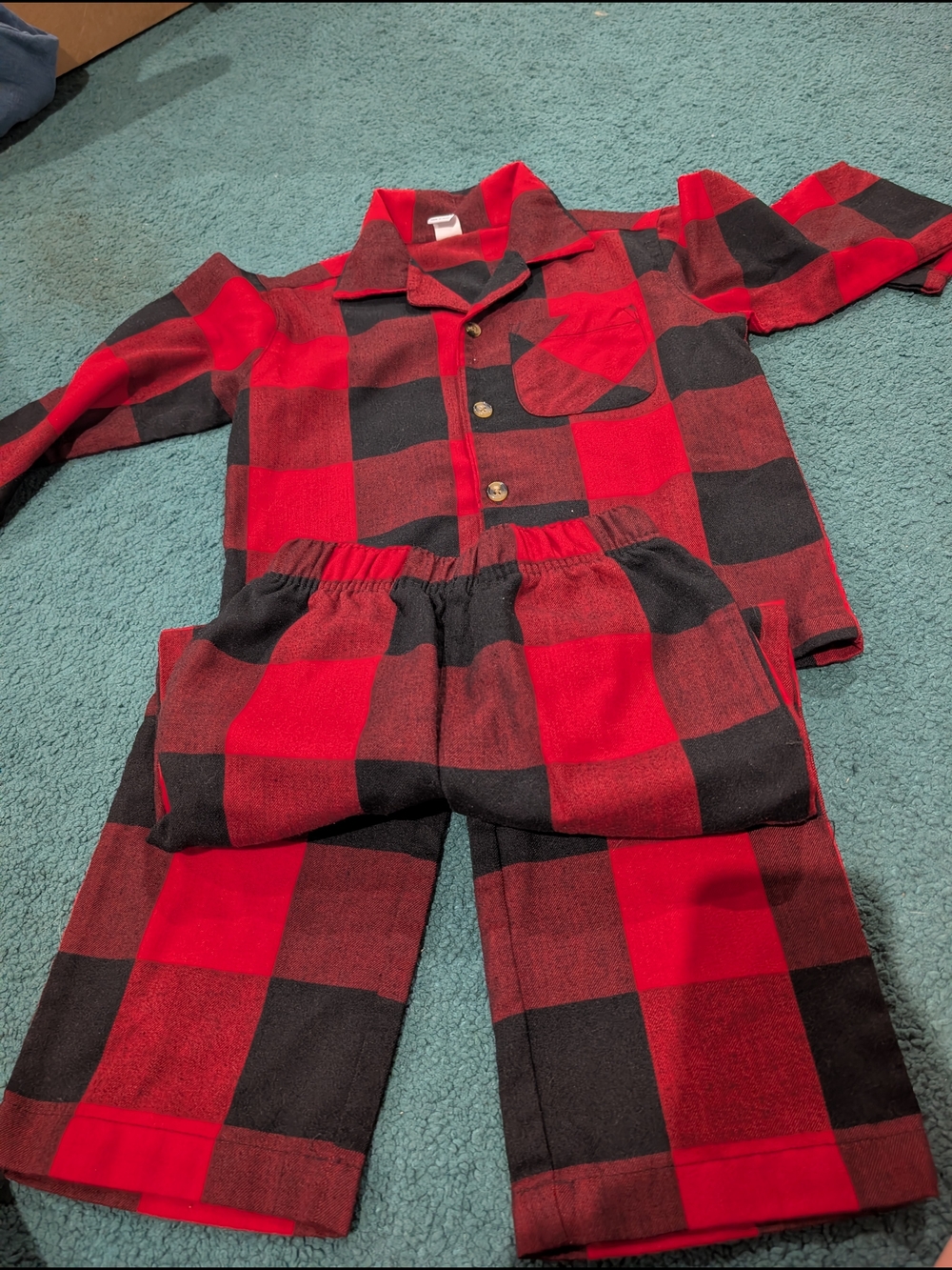 Kids Red & Black Buffalo Plaid Pajama Set 5t And Gray Thermals 4/5